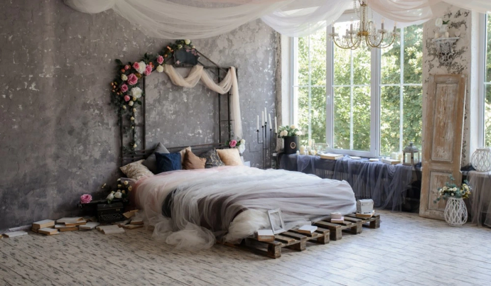 غرفة نوم بسيطة للعرسان