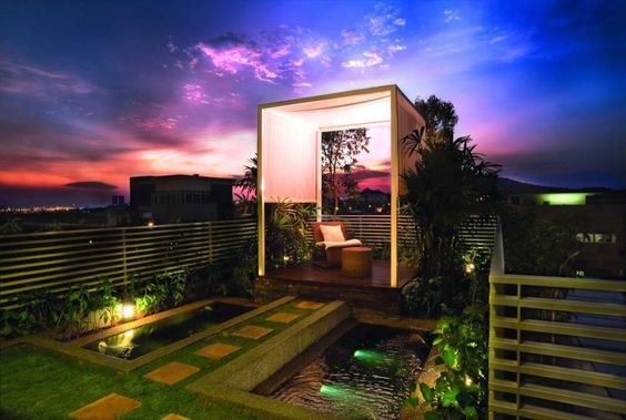 Modern Villa Roof Garden Design