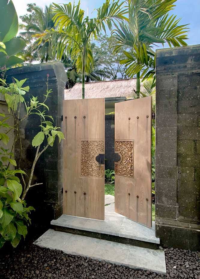 Villa gate design